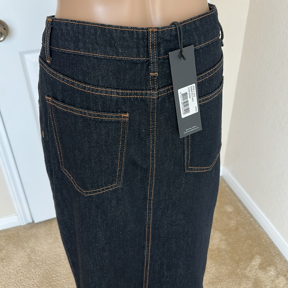 NWT Lioness Dark Blue Denim Skirt Size Small. - Picture 4 of 14